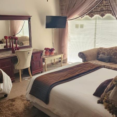 Villa Rose Cottages Bloemfontein Eksteriør bilde
