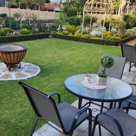 Villa Rose Cottages Bloemfontein Eksteriør bilde