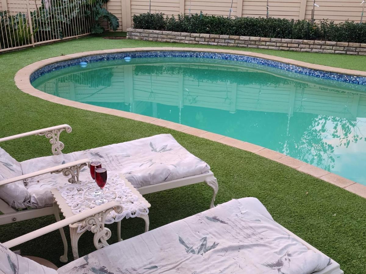 Villa Rose Cottages Bloemfontein Eksteriør bilde