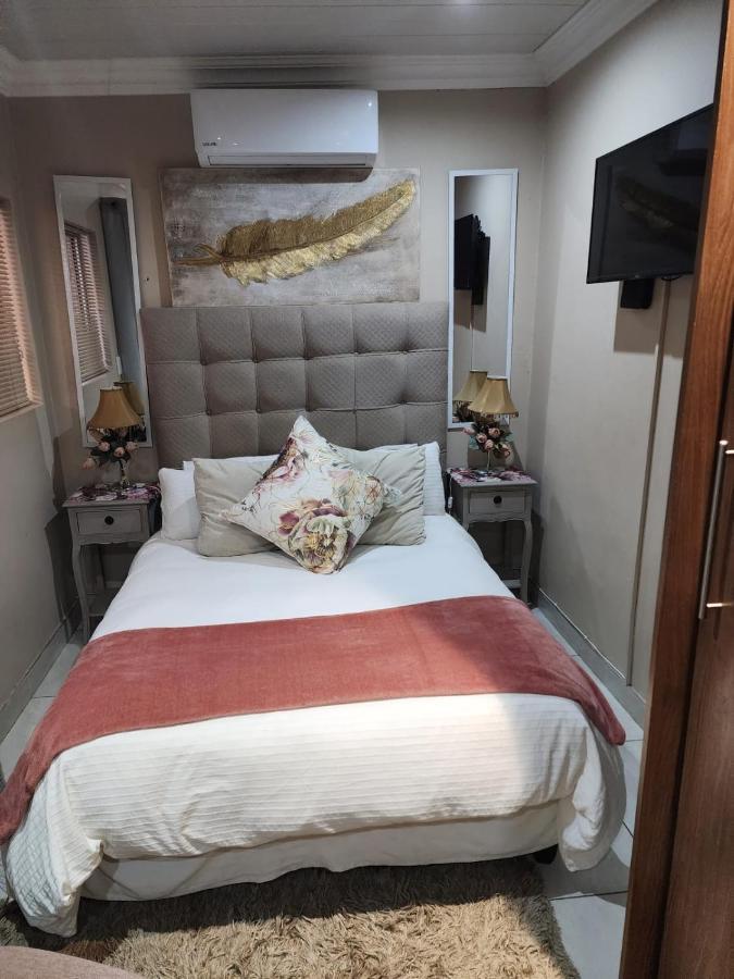 Villa Rose Cottages Bloemfontein Eksteriør bilde