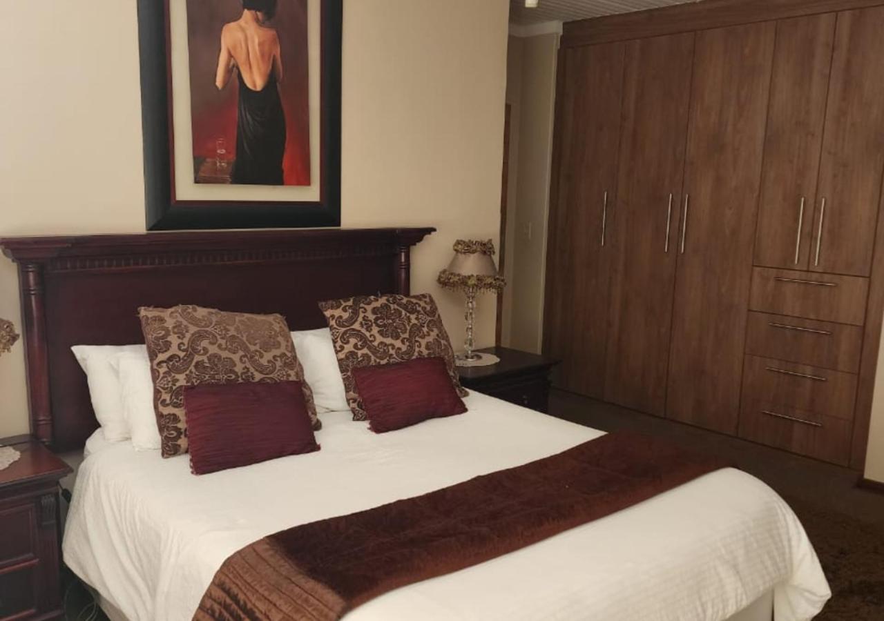 Villa Rose Cottages Bloemfontein Rom bilde