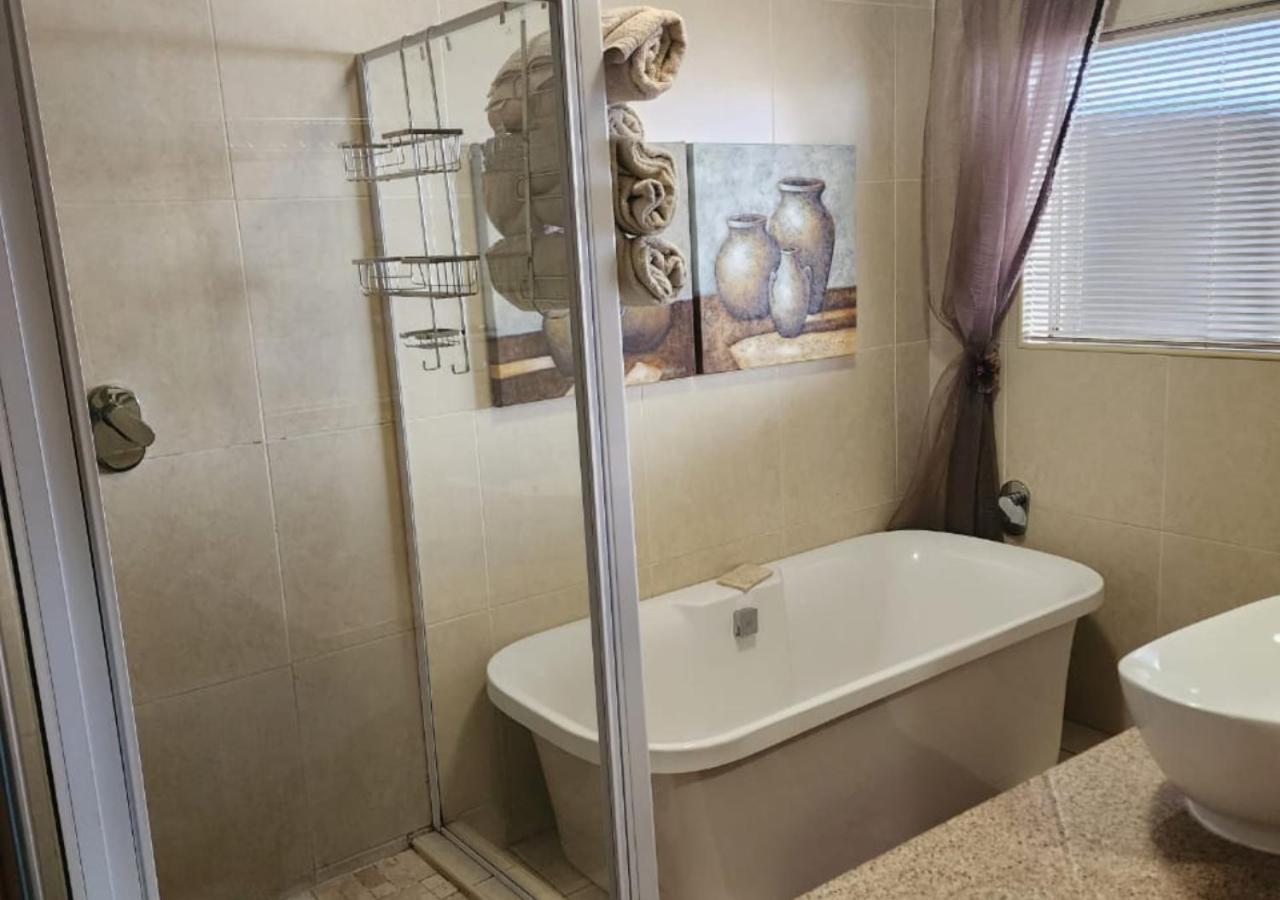 Villa Rose Cottages Bloemfontein Rom bilde