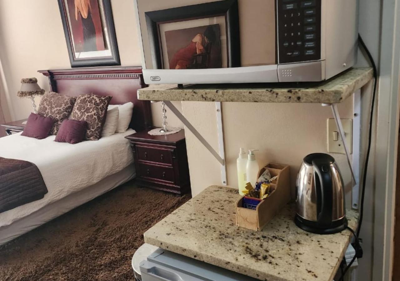 Villa Rose Cottages Bloemfontein Rom bilde
