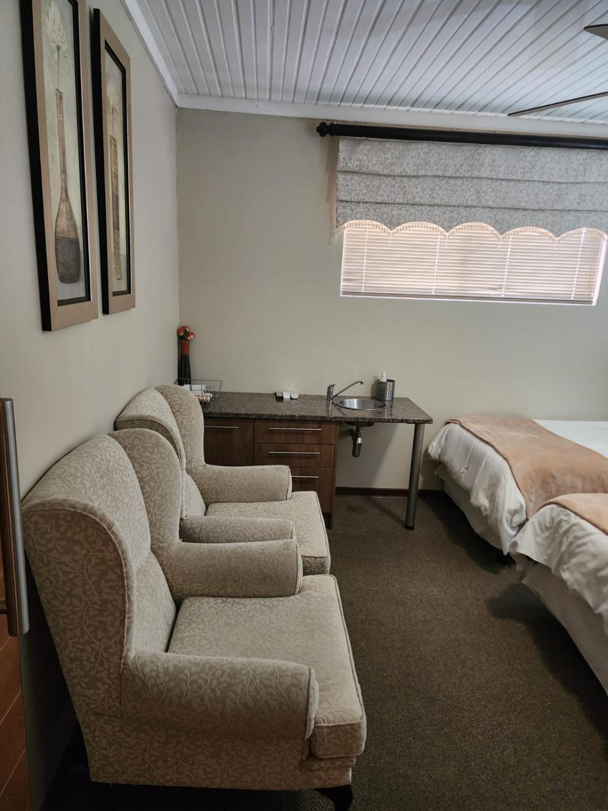 Villa Rose Cottages Bloemfontein Rom bilde